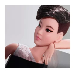 Discount , Bambola Signature Looks Snodata, Petite, Castana, Giocattolo Per Bambini 6+ Anni, Gxb29 Fashion Dolls