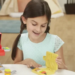 Sale Hasbro Kitchen Creations Barbecue, Per Bambini Dai 3 Anni In Su, Con 6 Colori Atossici Plastilina E Pasta Modellabile