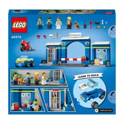 New 60370 Inseguimento Alla Stazione Di Polizia, Macchina E Moto Giocattolo, Minifigure E Cane, Giochi Per Bambini 4+ Mattoncini