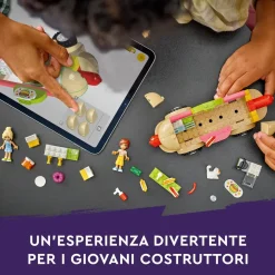 Outlet 42633 Food Truck Hot-Dog, Giochi Per Bambini 4+, Piccolo Camion Giocattolo Con Cucina, 2 Mini Bamboline E Gatto Mattoncini