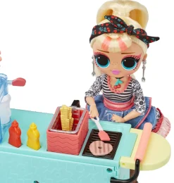 Best Surprise Omg To-Go Diner Playset Con Oltre 45 Sorprese E Bambola Inclusa Fashion Dolls