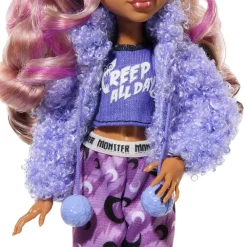 Online Clawdeen Wolf Creepover Party, Bambola Con Outfit Dettagliato E Accessori Per Il Pigiama Party, Cucciolo Crescent Incluso Fashion Dolls