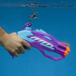 Hot Super Soaker Dinosquad, 2 Raptor-Surge, Include 2 Soaker Con Design A Forma Di Dinosauro Pistole Ad Acqua