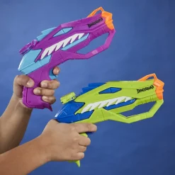 Hot Super Soaker Dinosquad, 2 Raptor-Surge, Include 2 Soaker Con Design A Forma Di Dinosauro Pistole Ad Acqua