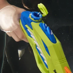 Hot Super Soaker Dinosquad, 2 Raptor-Surge, Include 2 Soaker Con Design A Forma Di Dinosauro Pistole Ad Acqua